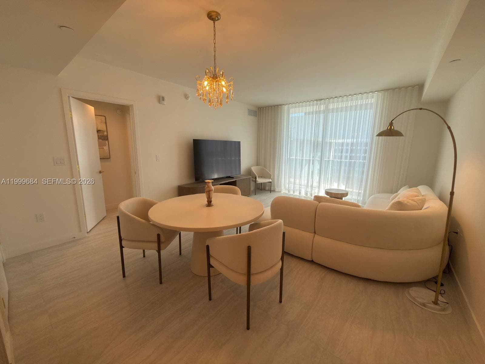 77 SE 5TH Street # 4214, Miami FL 33131 — 4