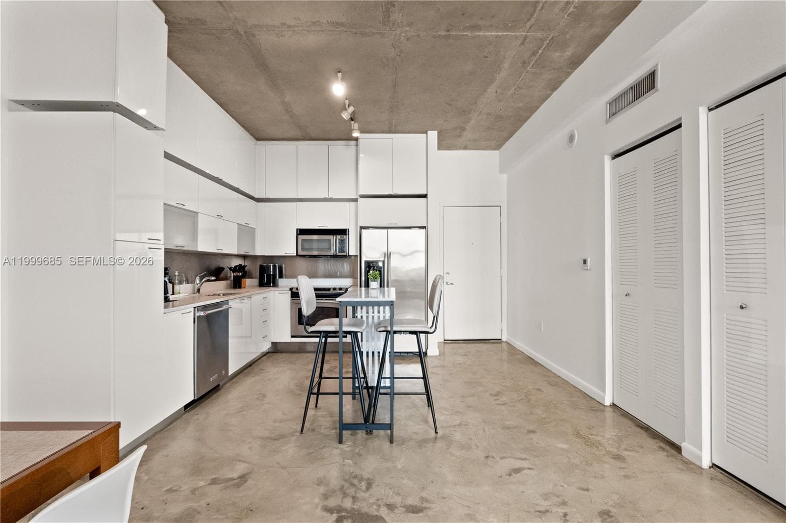 234 NE 3rd St # 1704, Miami FL 33132 — 9