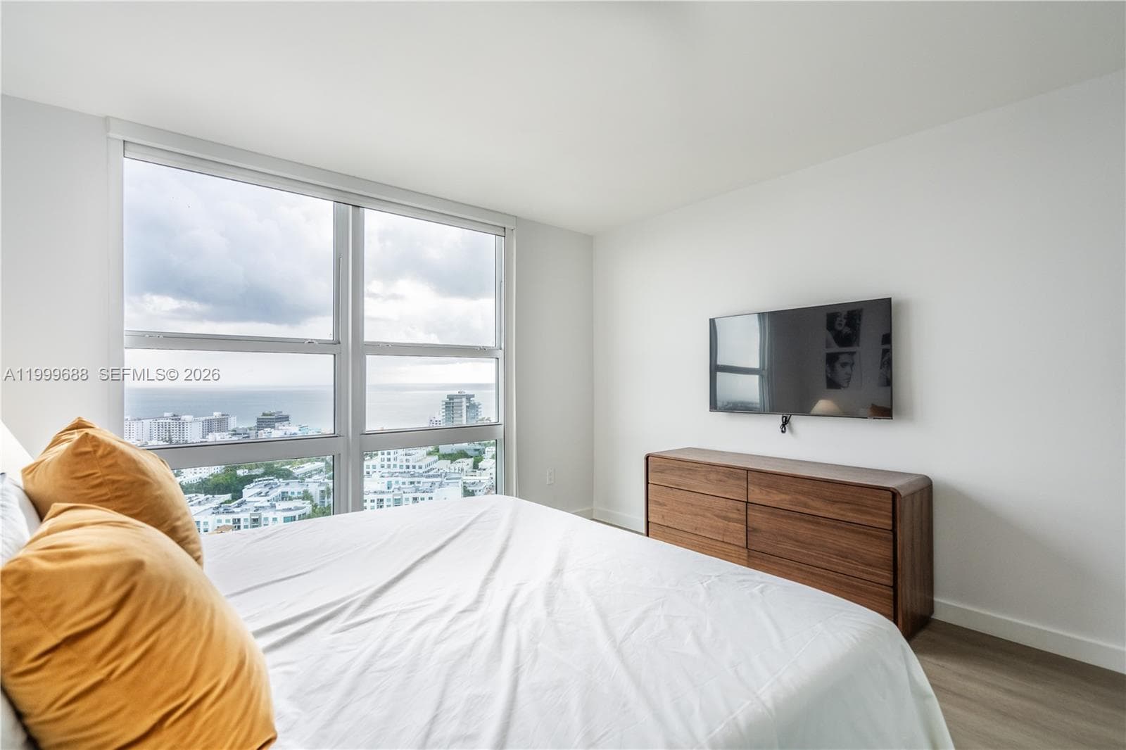 90 Alton Rd # 2807, Miami Beach FL 33139 — 11
