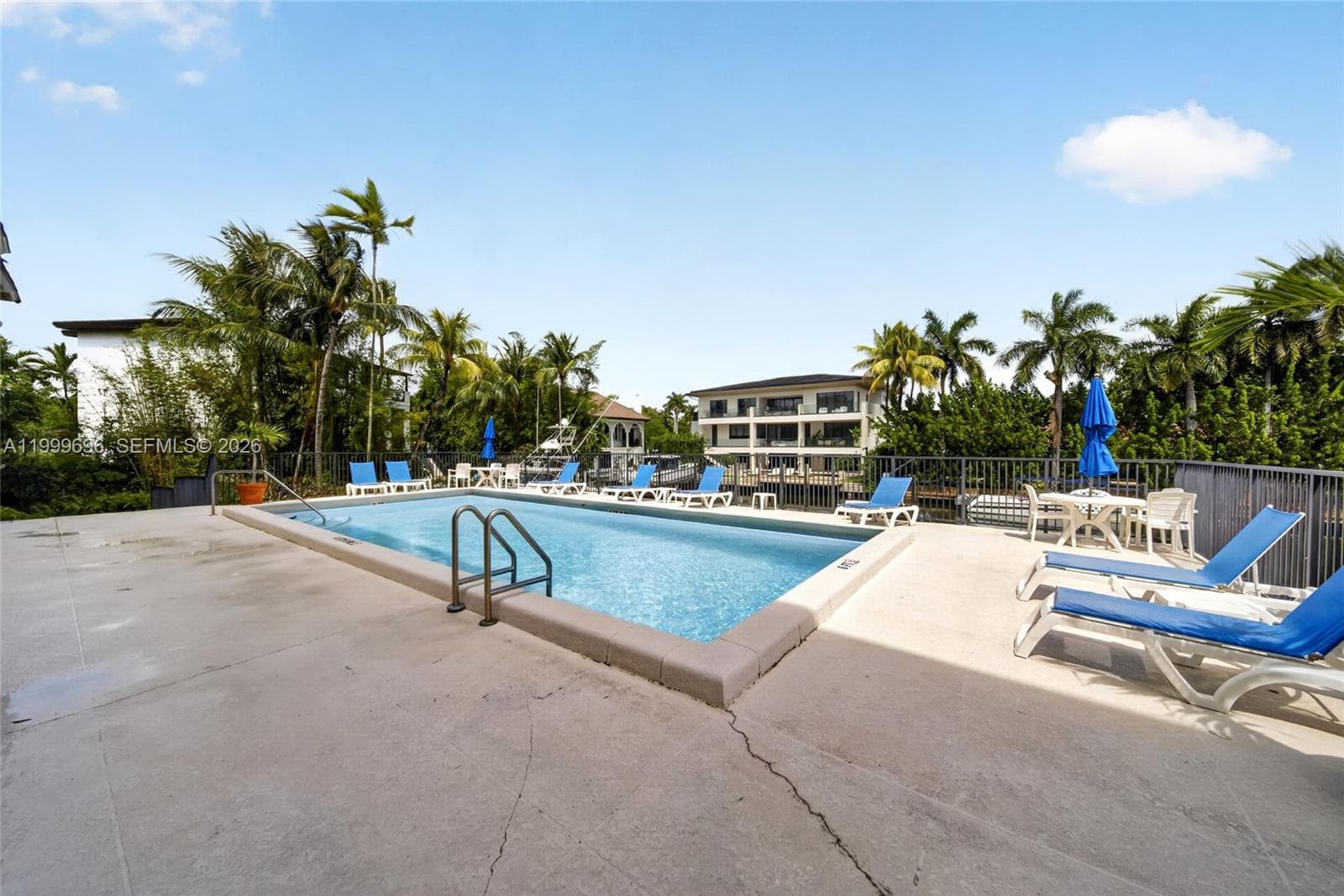 6815 Edgewater Dr # 108, Coral Gables FL 33133 — 28
