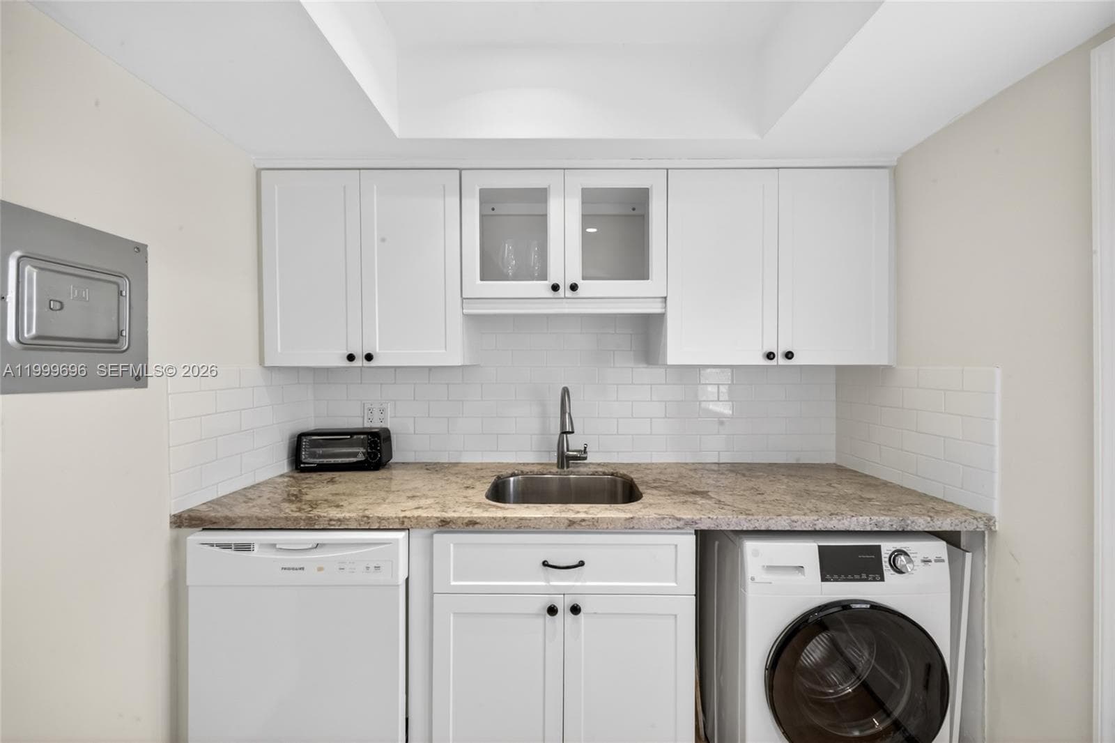 6815 Edgewater Dr # 108, Coral Gables FL 33133 — 10