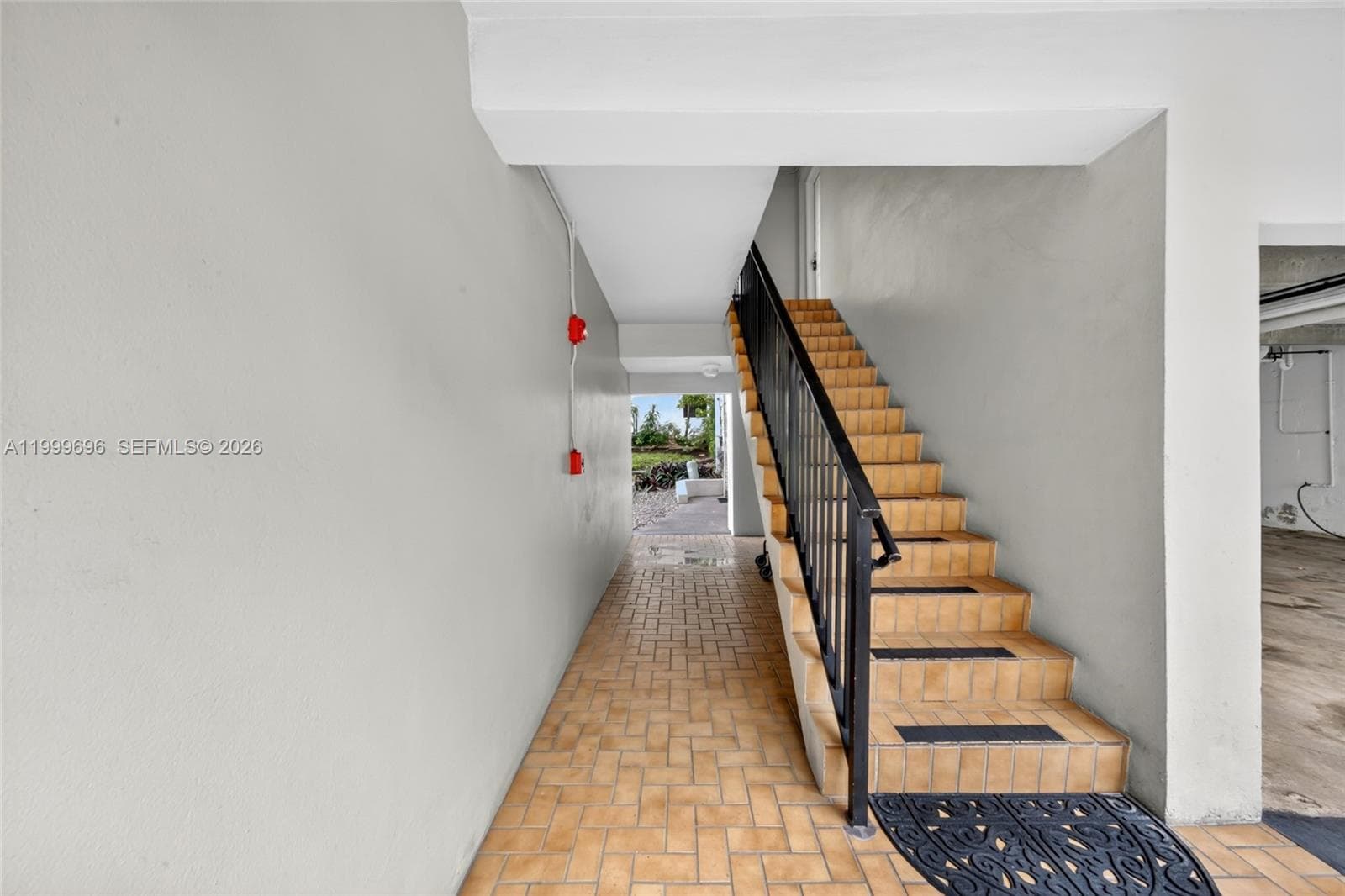 6815 Edgewater Dr # 108, Coral Gables FL 33133 — 31