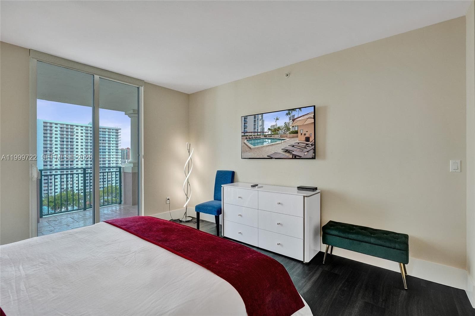 17555 Atlantic Blvd # 1202, Sunny Isles Beach FL 33160 — 18