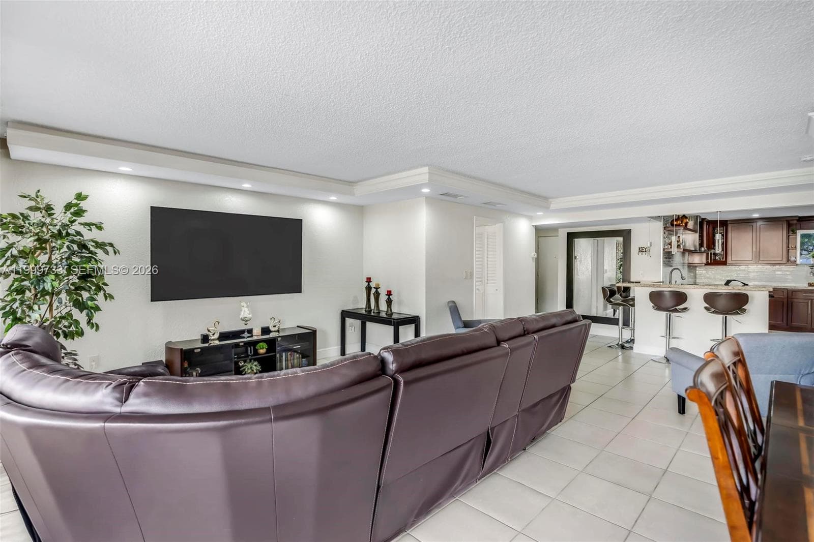 9210 Fontainebleau Blvd # 104, Miami FL 33172 — 16