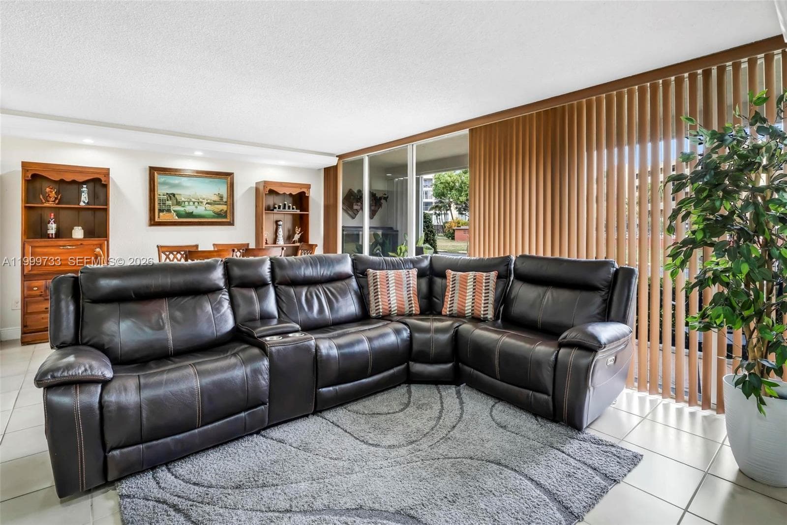 9210 Fontainebleau Blvd # 104, Miami FL 33172 — 14