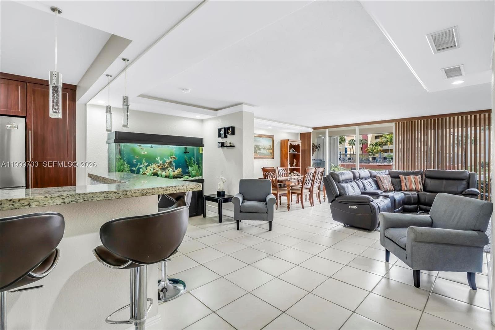 9210 Fontainebleau Blvd # 104, Miami FL 33172 — 11