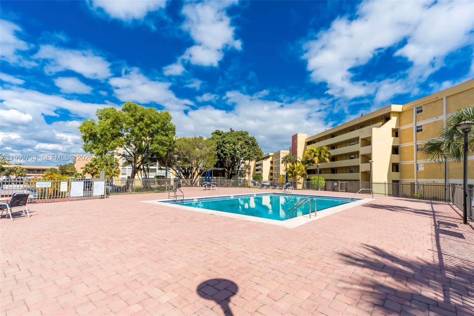 9210 Fontainebleau Blvd # 104, Miami FL 33172 — 35