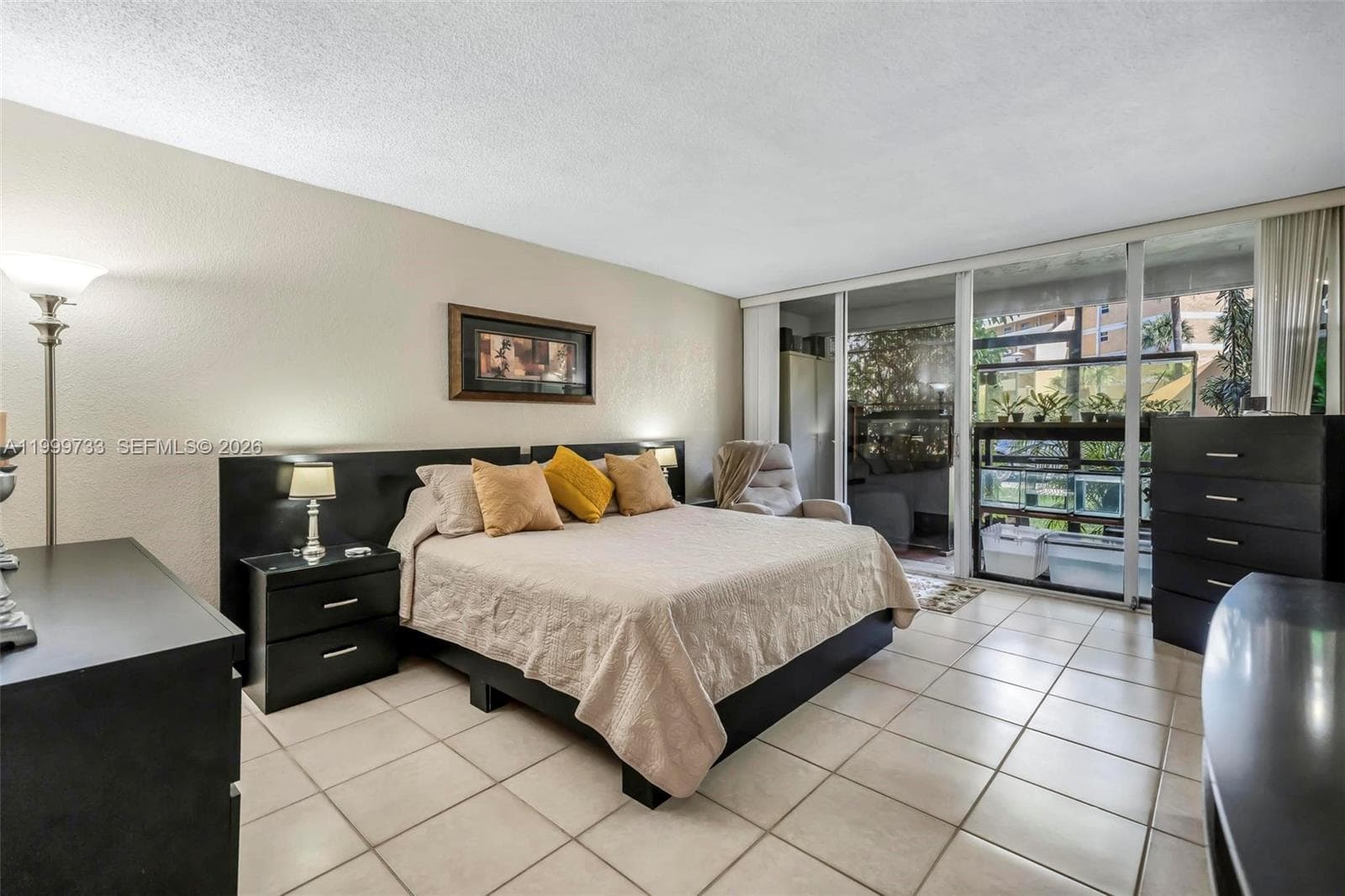 9210 Fontainebleau Blvd # 104, Miami FL 33172 — 21