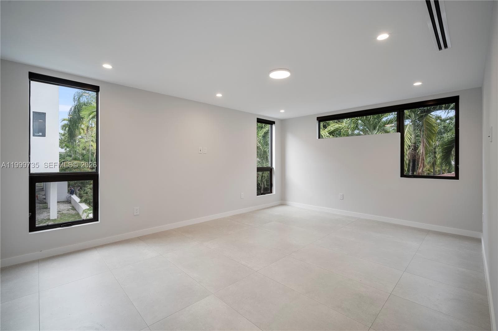2960 W Trade Av, Coconut Grove FL 33133 — 20