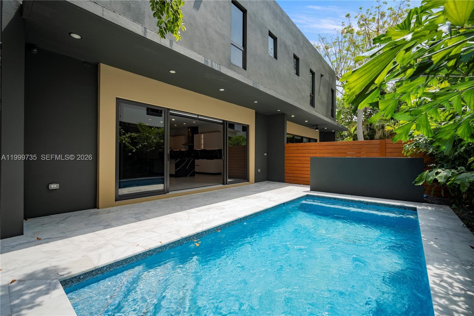 2960 W Trade Av, Coconut Grove FL 33133 — 9