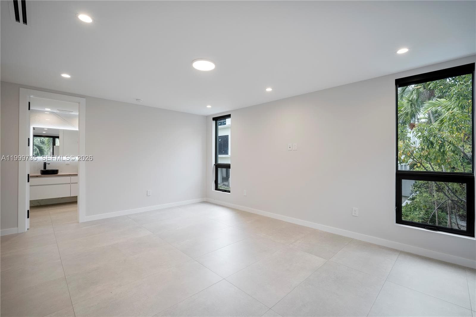 2960 W Trade Av, Coconut Grove FL 33133 — 21