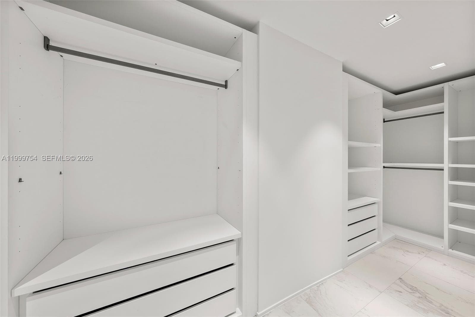 1000 Biscayne Blvd # 1201, Miami FL 33132 — 76