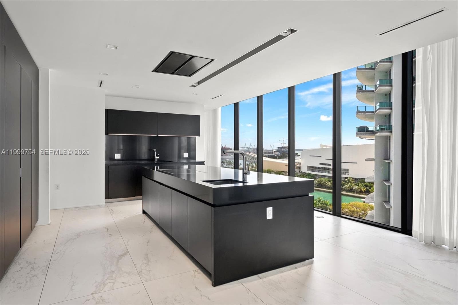 1000 Biscayne Blvd # 1201, Miami FL 33132 — 12