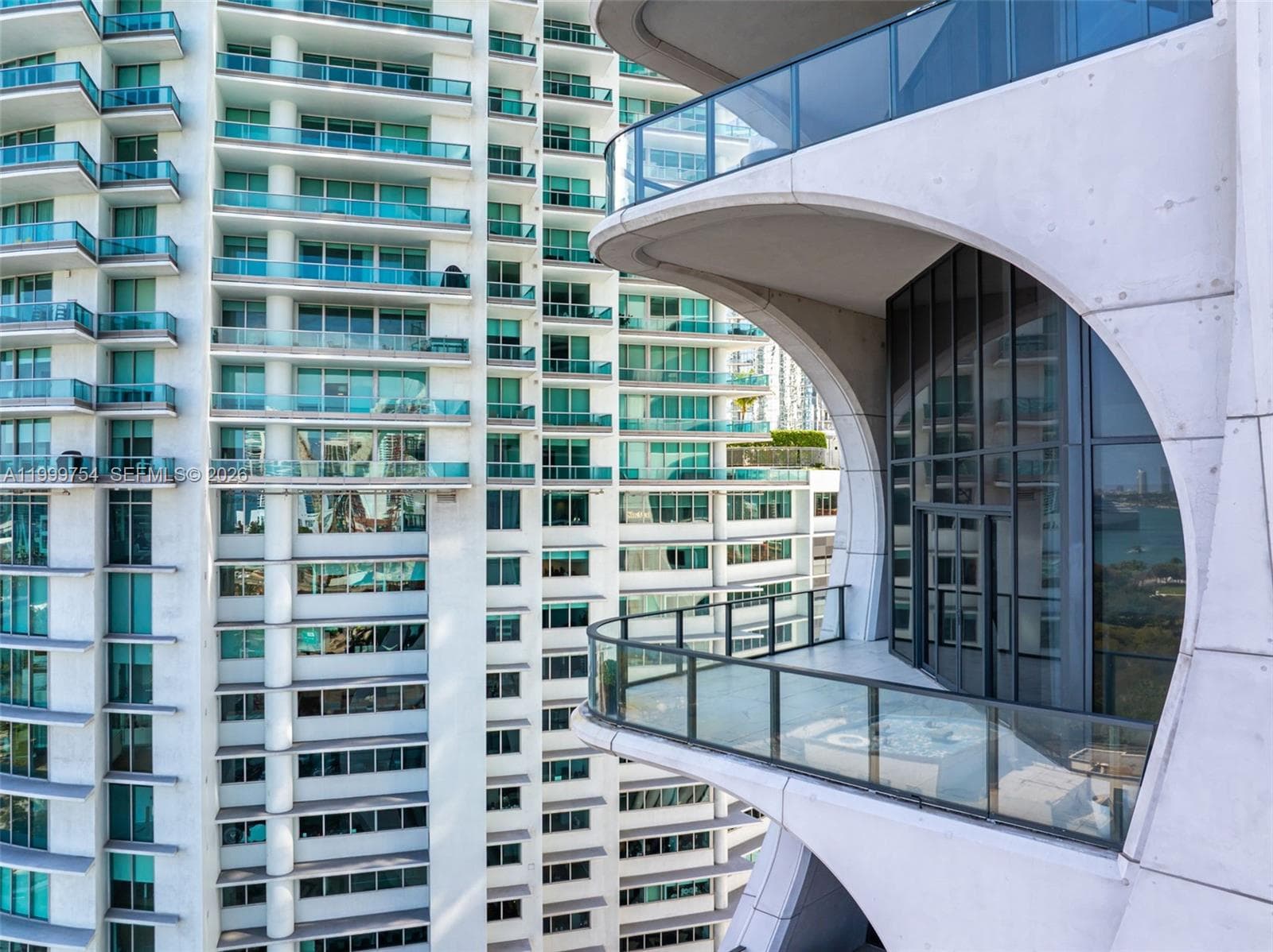 1000 Biscayne Blvd # 1201, Miami FL 33132 — 77
