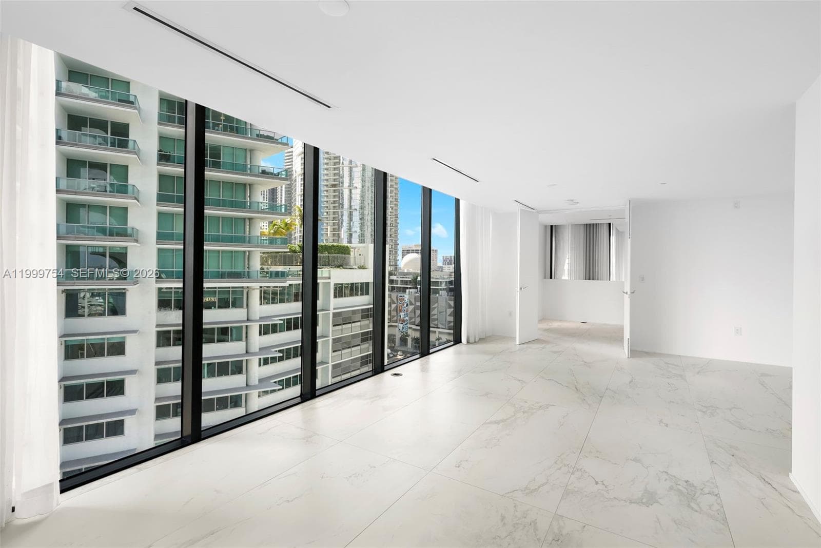 1000 Biscayne Blvd # 1201, Miami FL 33132 — 28