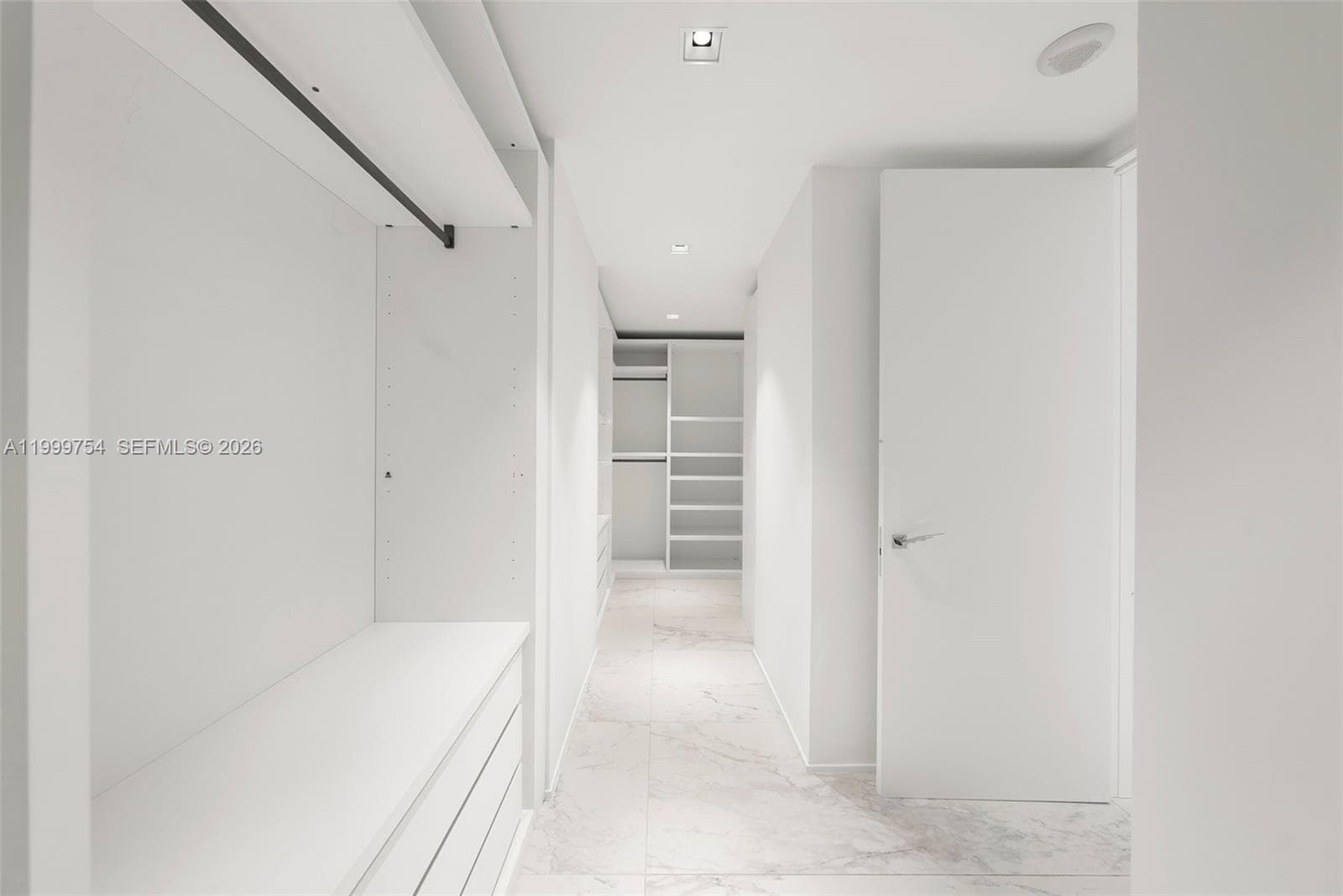 1000 Biscayne Blvd # 1201, Miami FL 33132 — 65