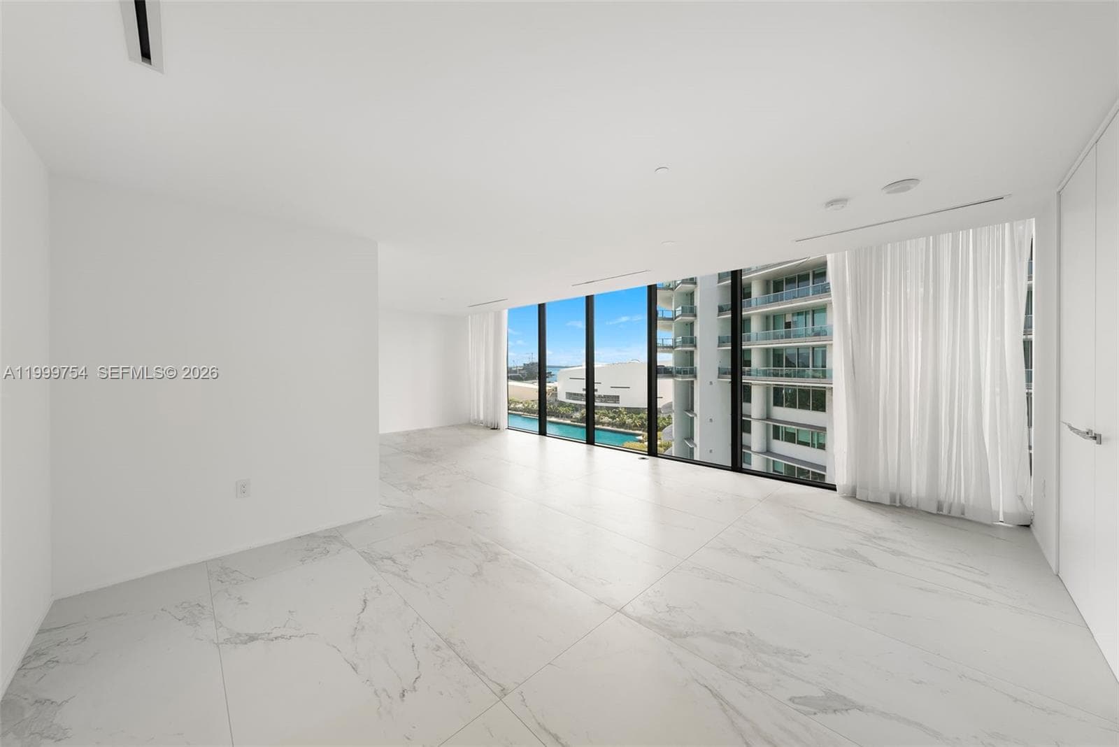 1000 Biscayne Blvd # 1201, Miami FL 33132 — 49