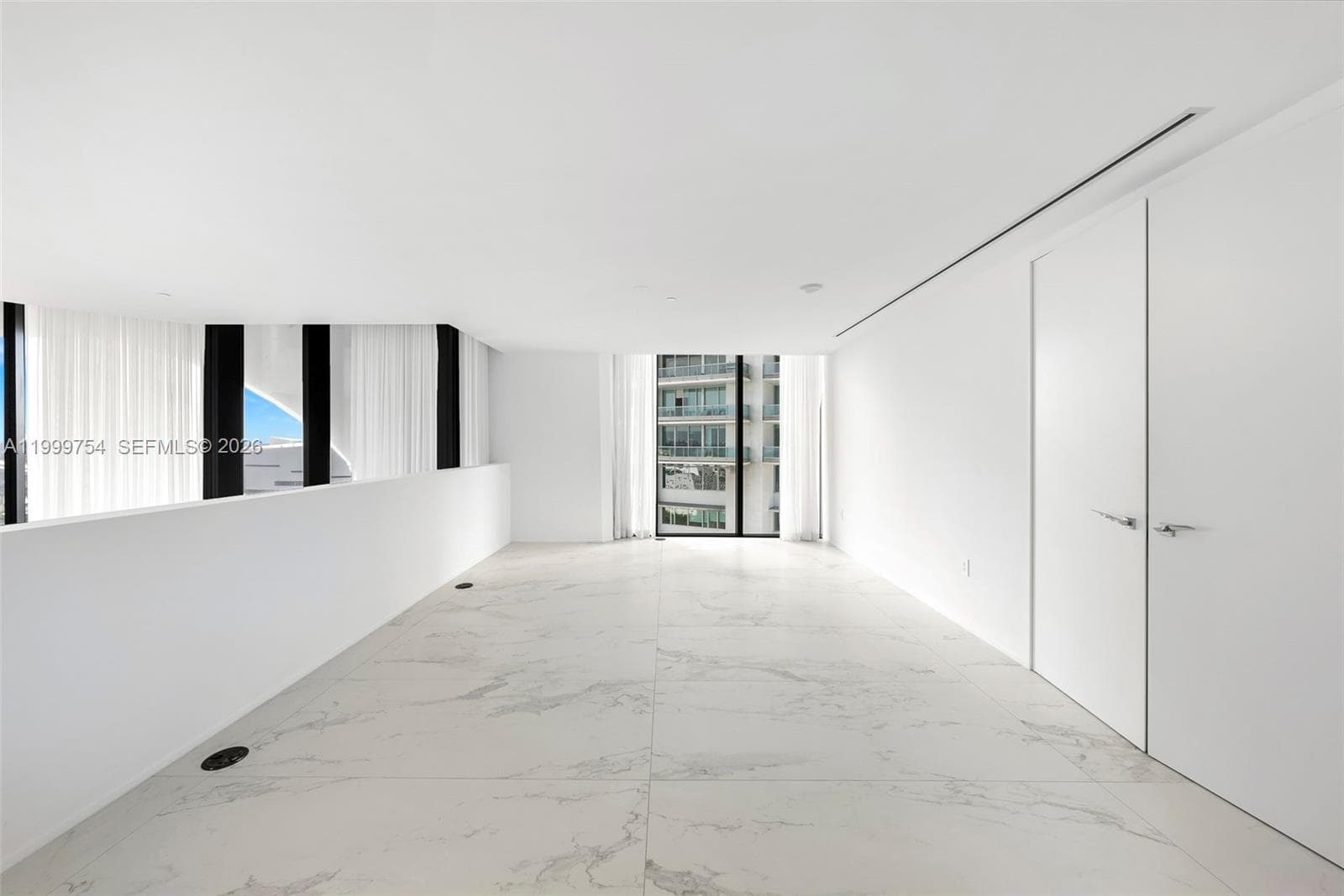 1000 Biscayne Blvd # 1201, Miami FL 33132 — 59