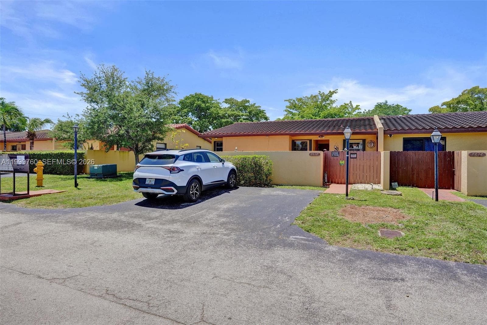 8618 SW 148th Pl, Miami FL 33193 — 32