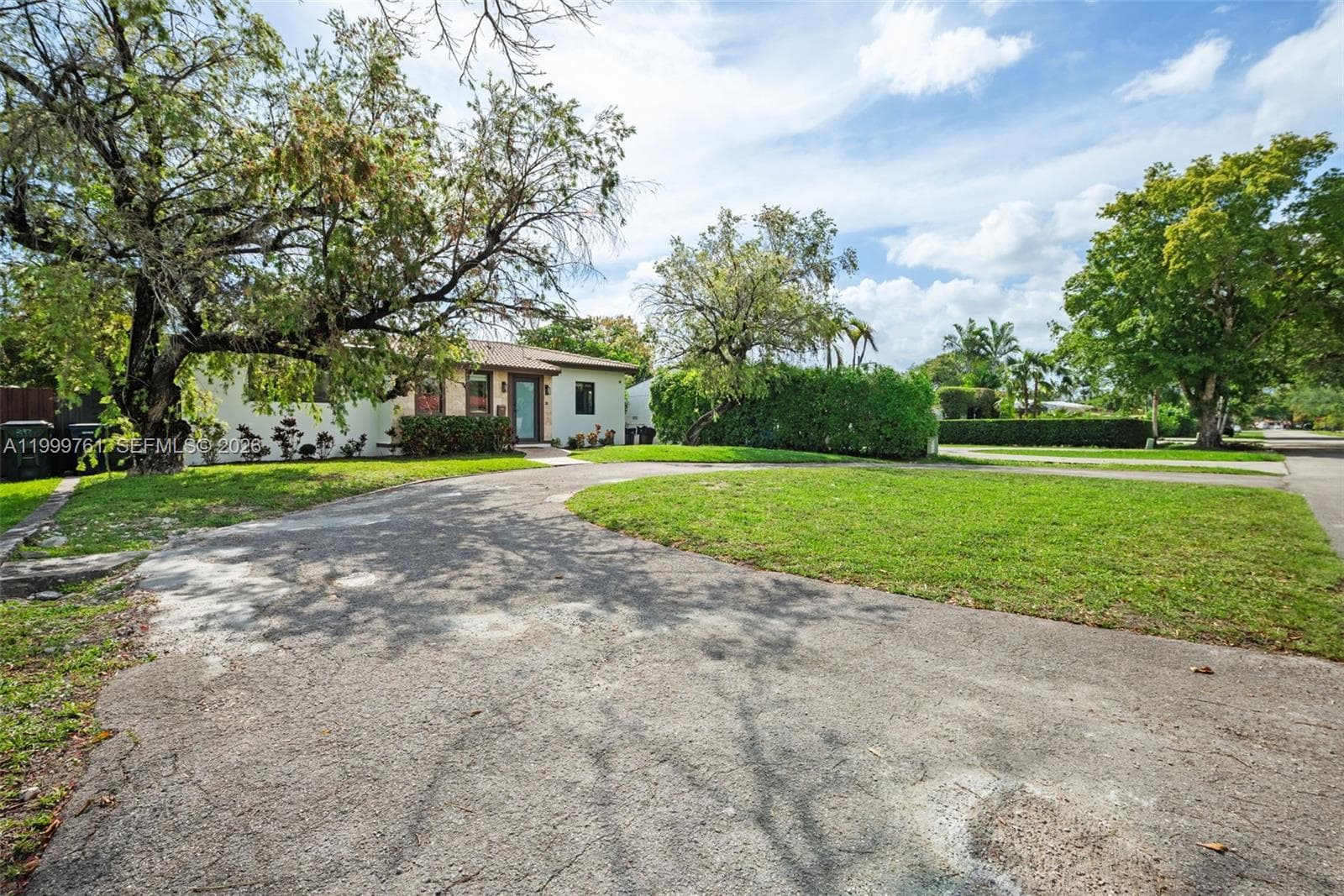 281 Pocatella St, Miami Springs FL 33166 — 2