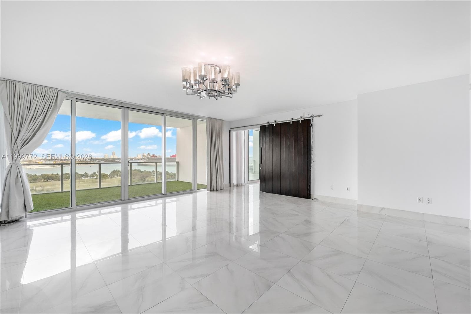 1040 Biscayne Blvd # 1001, Miami FL 33132 — 22