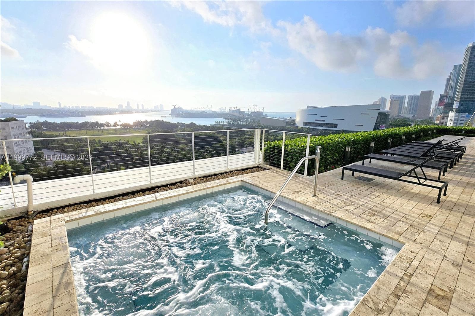 1040 Biscayne Blvd # 1001, Miami FL 33132 — 32