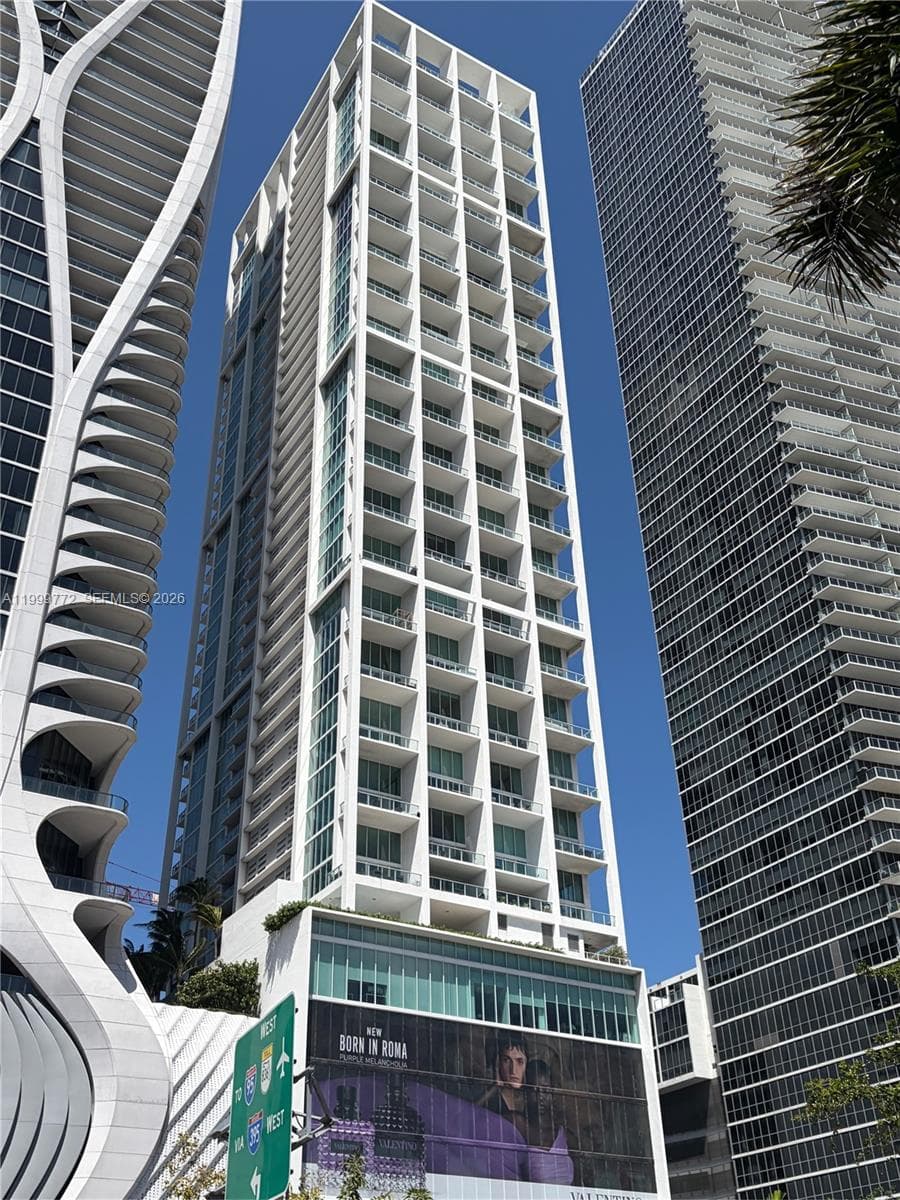 1040 Biscayne Blvd # 1001, Miami FL 33132 — 1