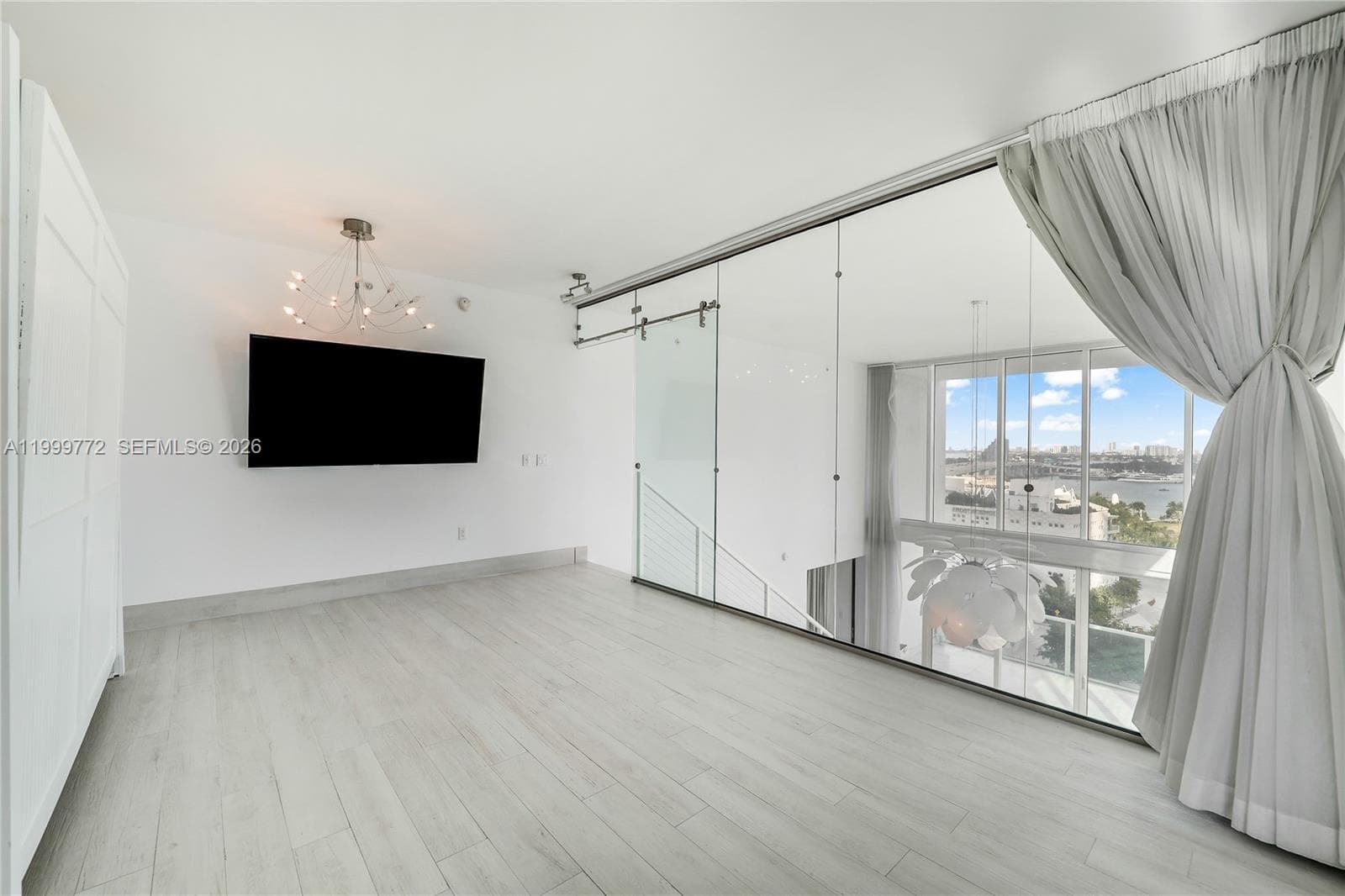 1040 Biscayne Blvd # 1001, Miami FL 33132 — 18