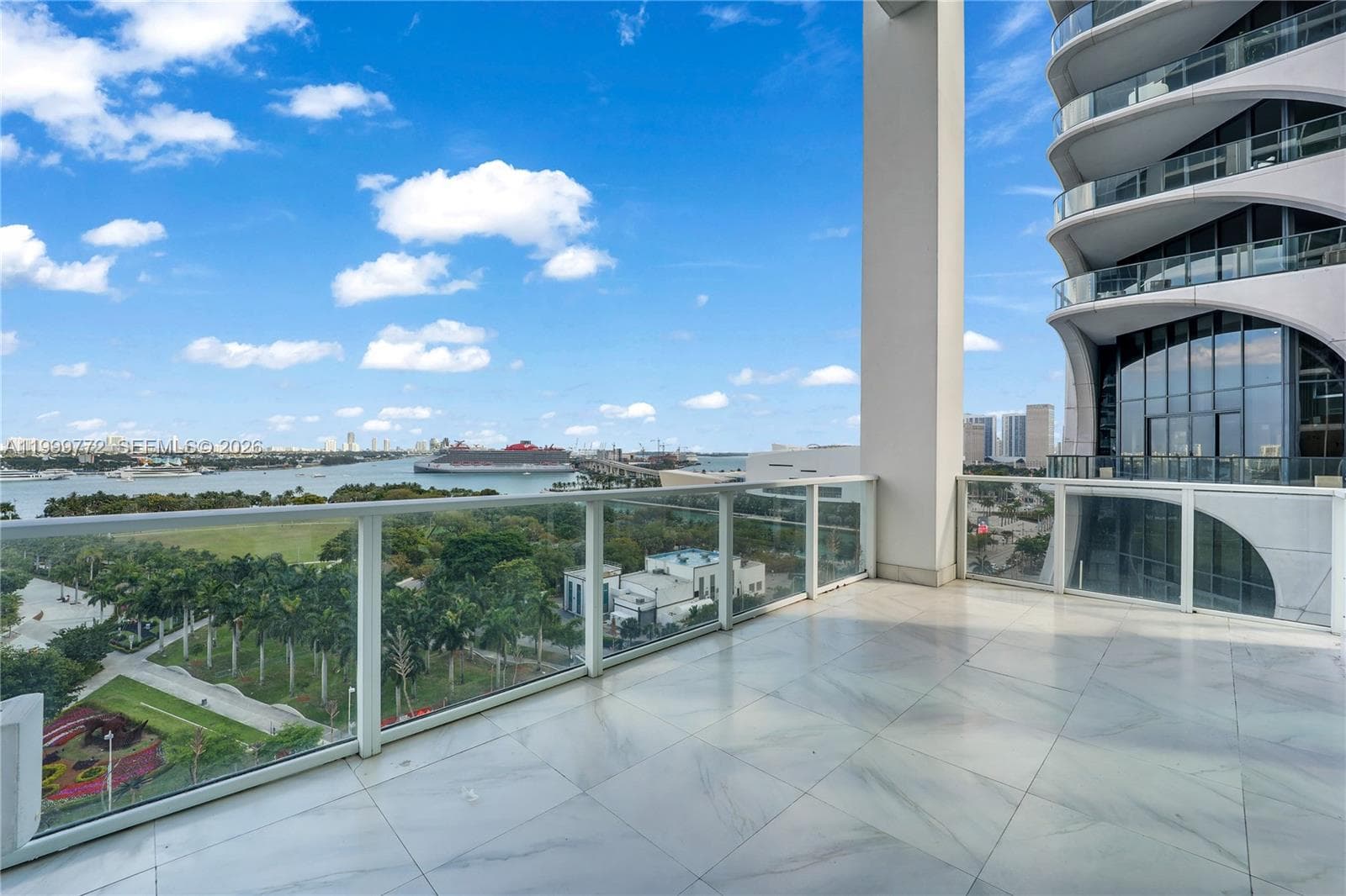 1040 Biscayne Blvd # 1001, Miami FL 33132 — 25