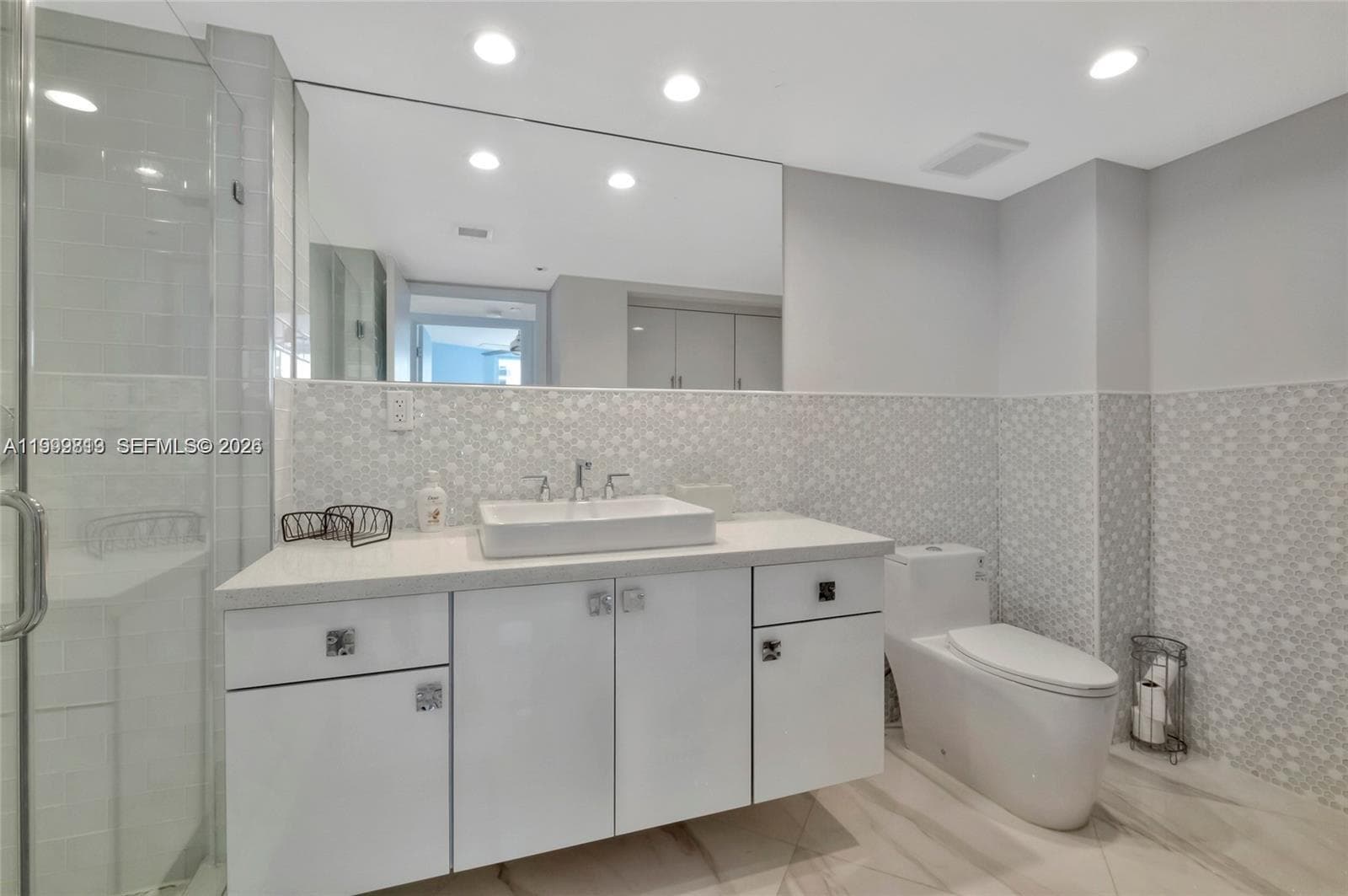 16425 Collins Ave # 1612, Sunny Isles Beach FL 33160 — 23