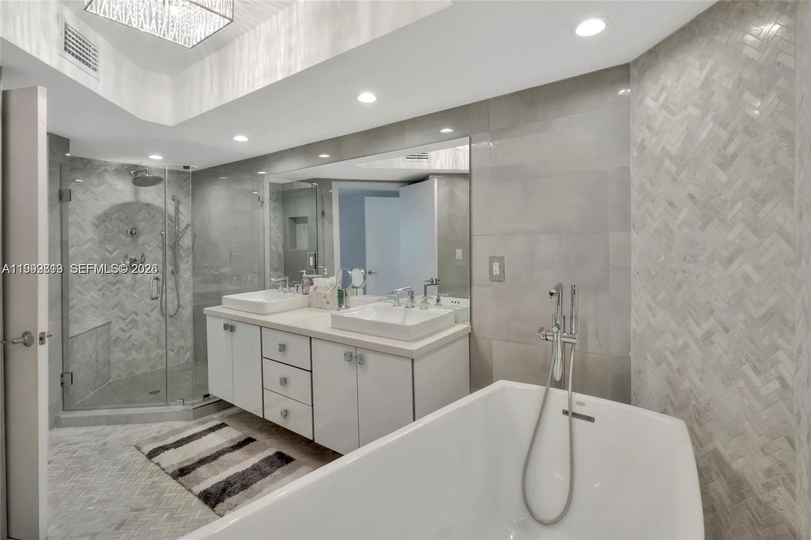 16425 Collins Ave # 1612, Sunny Isles Beach FL 33160 — 18