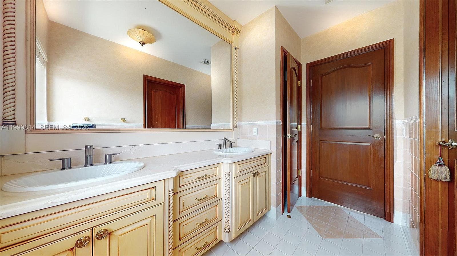 1131 Stillwater Dr, Miami Beach FL 33141 — 52
