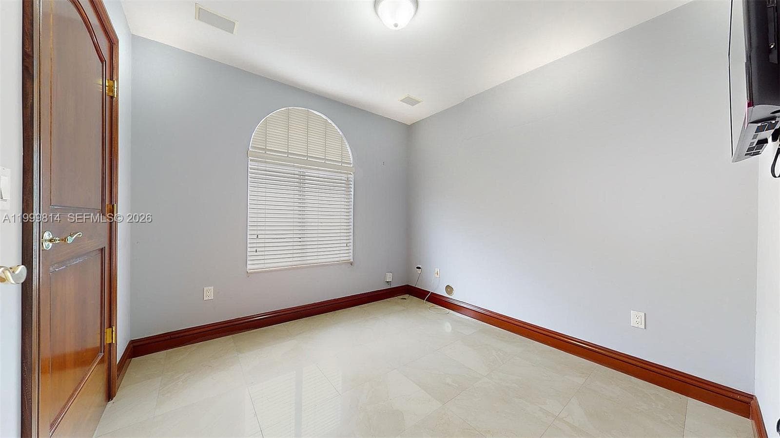 1131 Stillwater Dr, Miami Beach FL 33141 — 42