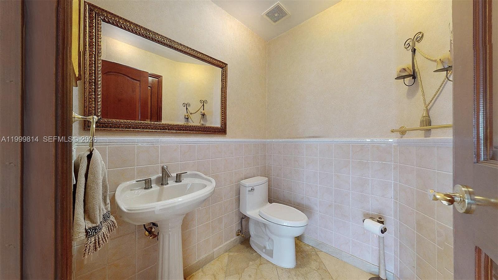 1131 Stillwater Dr, Miami Beach FL 33141 — 53