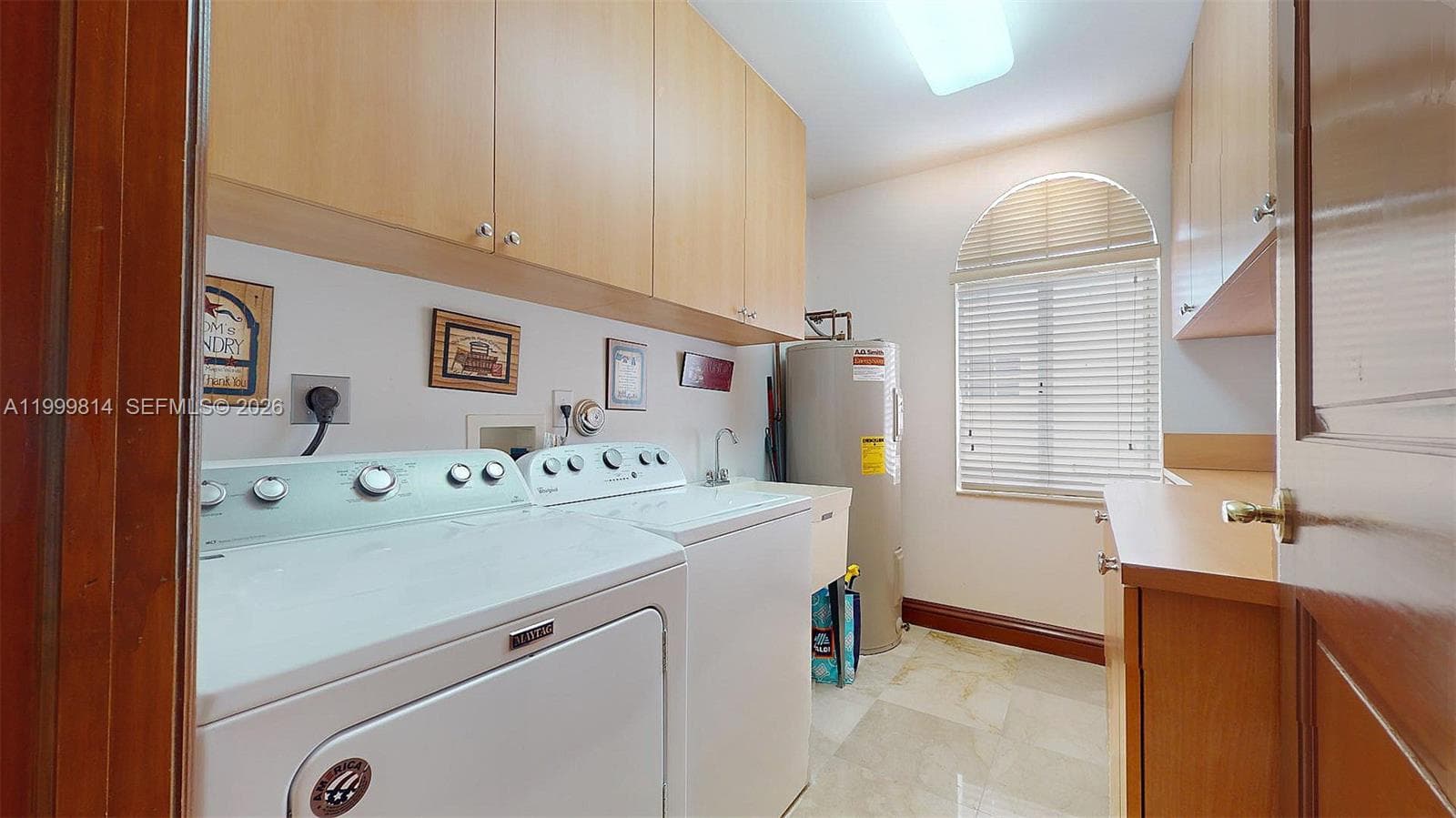 1131 Stillwater Dr, Miami Beach FL 33141 — 54