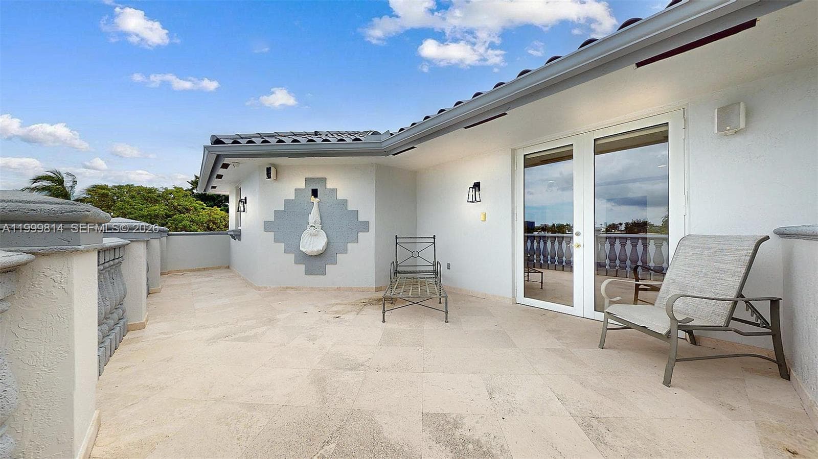1131 Stillwater Dr, Miami Beach FL 33141 — 37