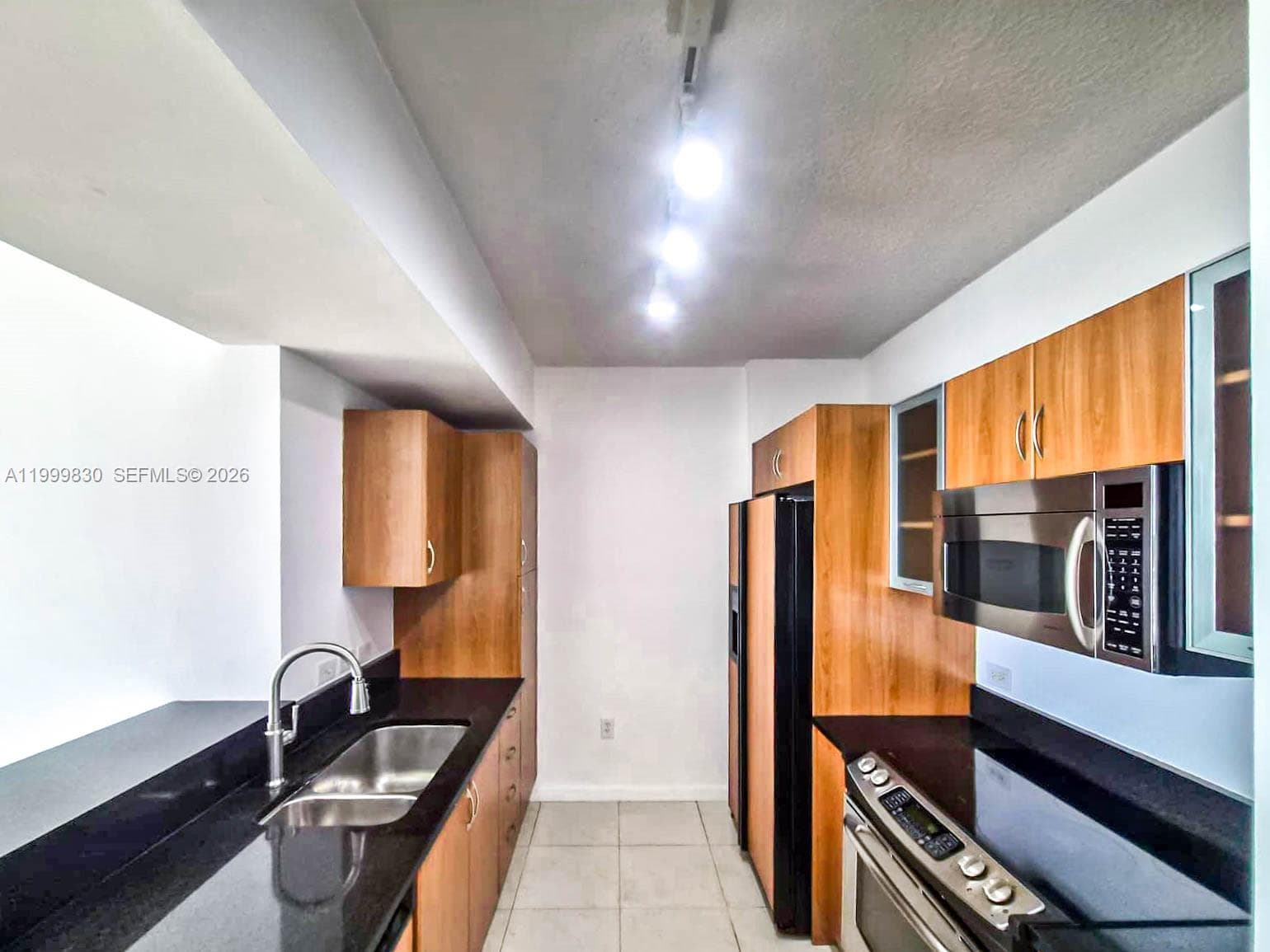 2775 NE 187th St # 513, Aventura FL 33180 — 1