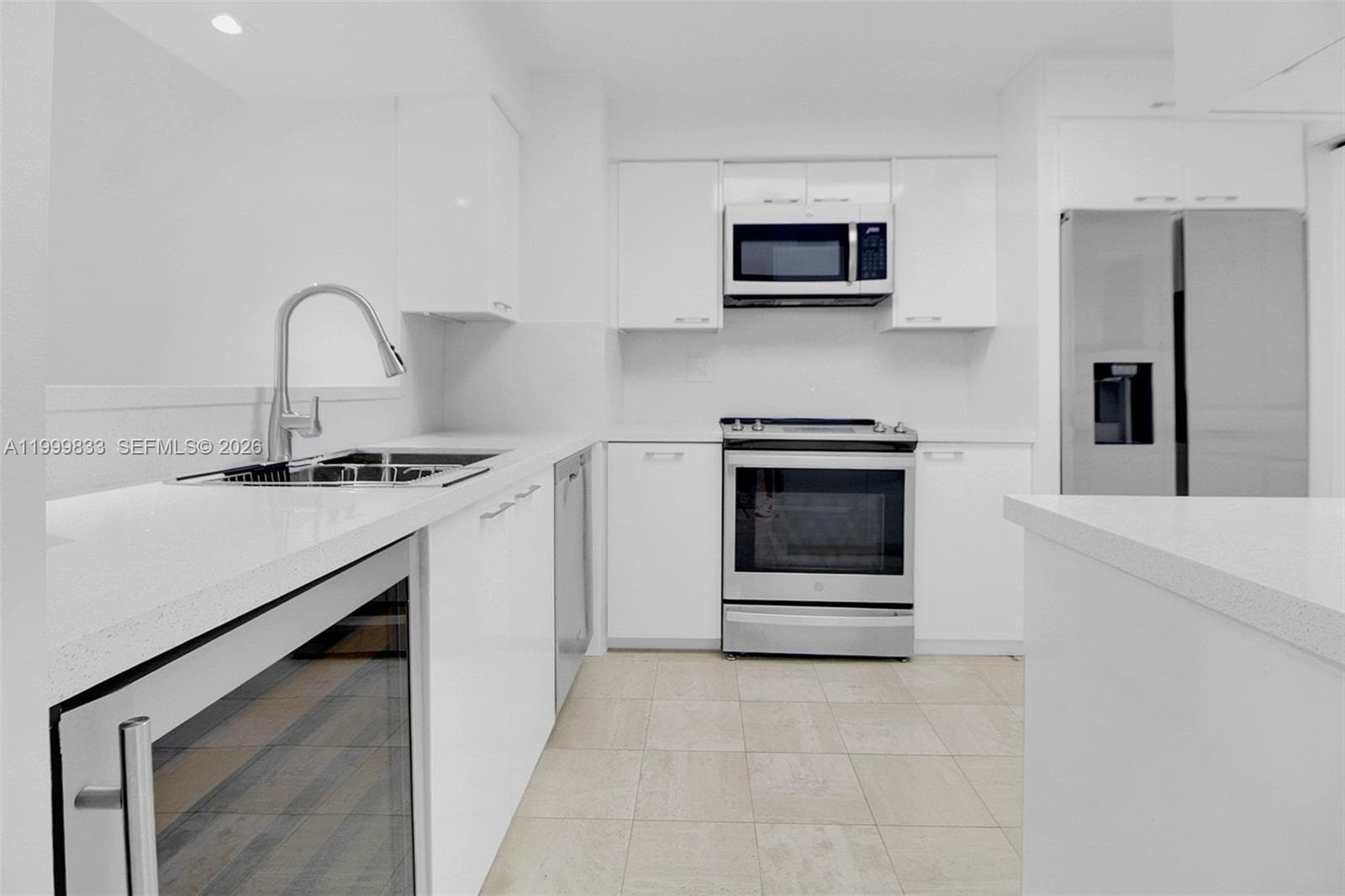 5757 Collins Ave # 1003, Miami Beach FL 33140 — 32