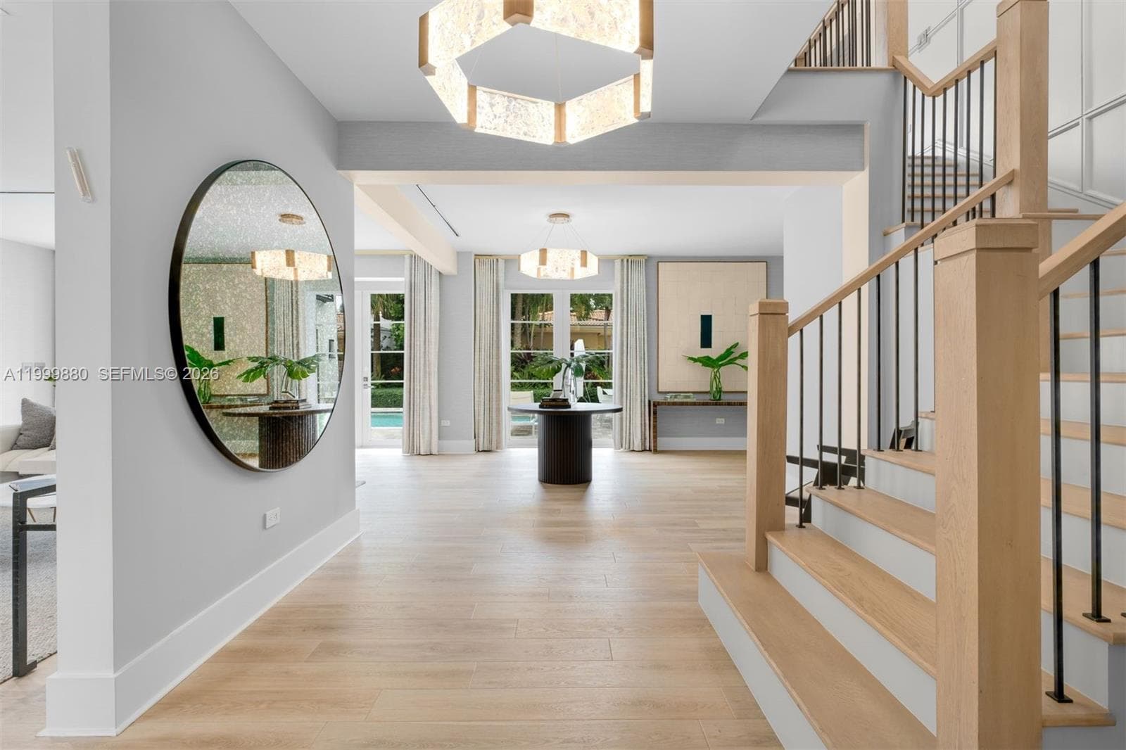 2887 Pine Tree Dr, Miami Beach FL 33140 — 18