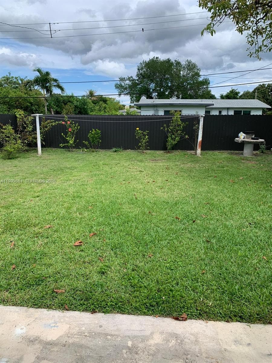 19121 NE Miami Ct # 1, Miami FL 33179 — 10