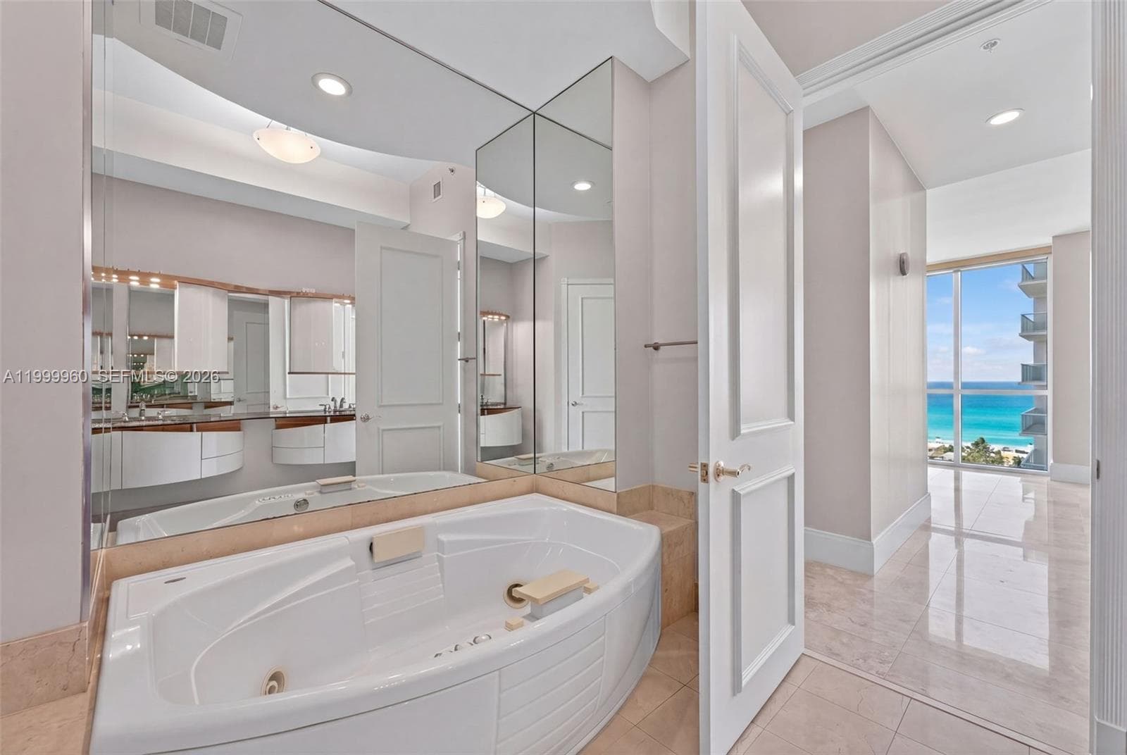 18101 Collins Ave # 5104, Sunny Isles Beach FL 33160 — 23