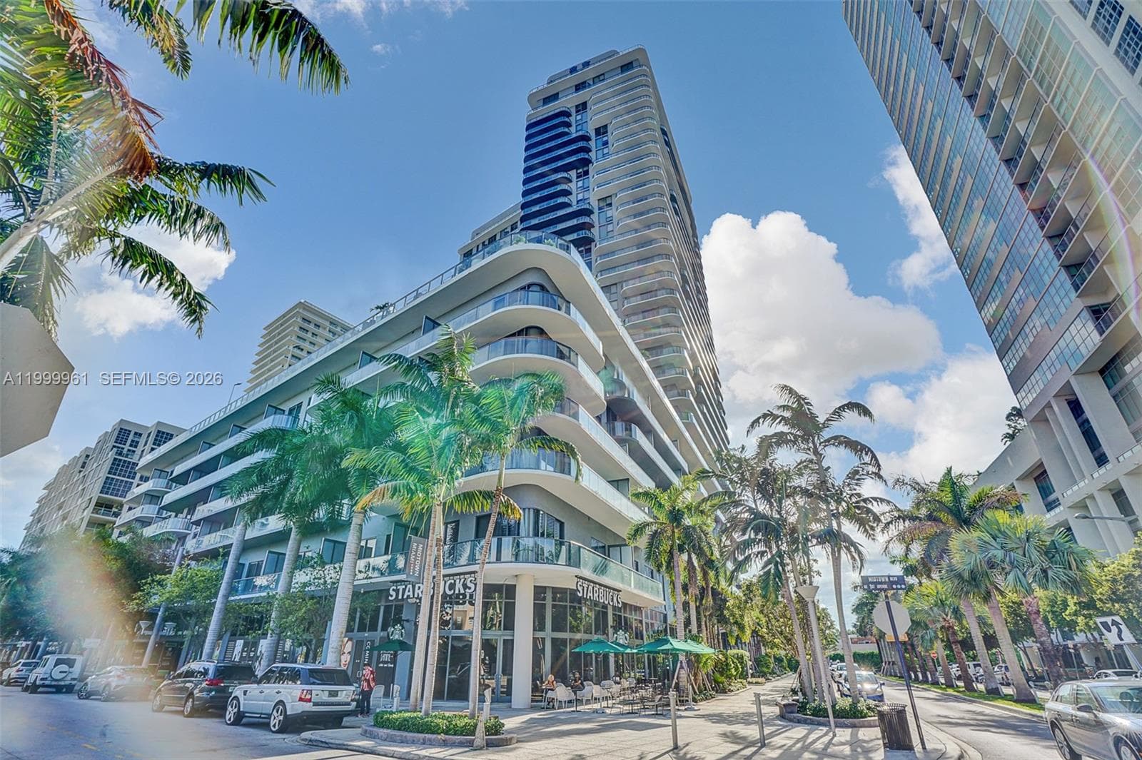 121 NE 34th St # 814, Miami FL 33137 — 2