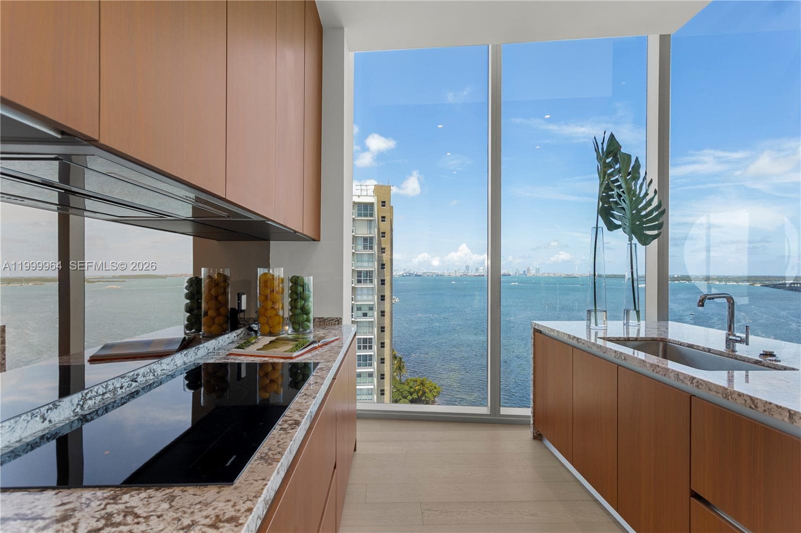 175 SE 25th Rd # 1501, Miami FL 33129 — 16