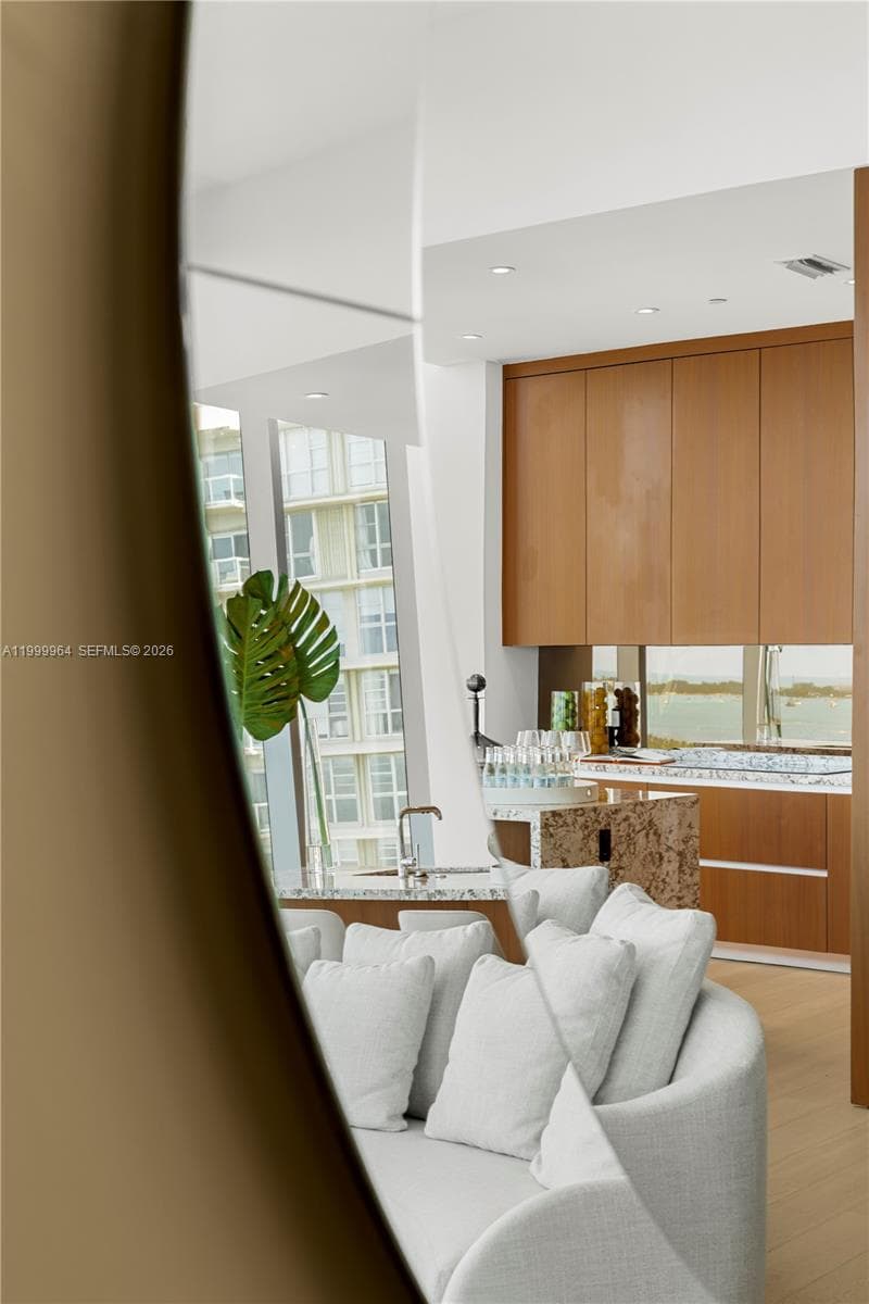 175 SE 25th Rd # 1501, Miami FL 33129 — 20