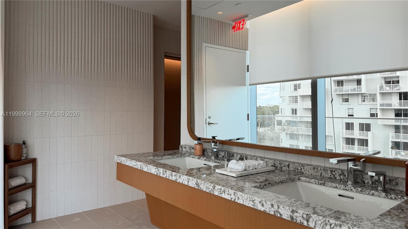 175 SE 25th Rd # 1501, Miami FL 33129 — 40