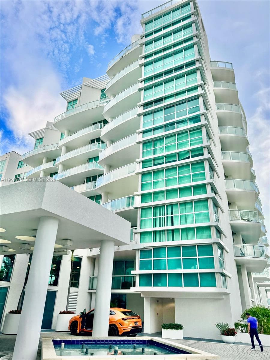 3131 NE 188th St # 1213, Aventura FL 33180 — 1