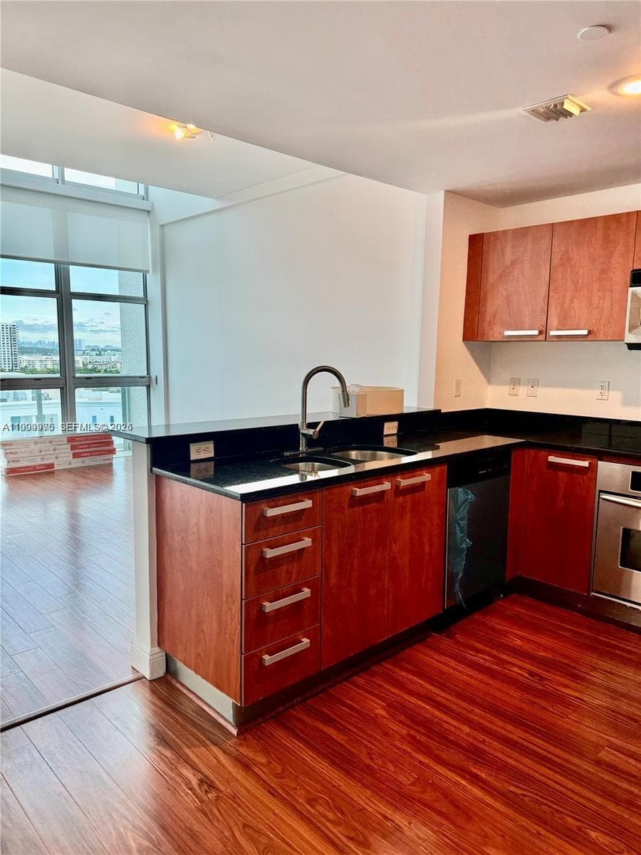 3131 NE 188th St # 1213, Aventura FL 33180 — 5