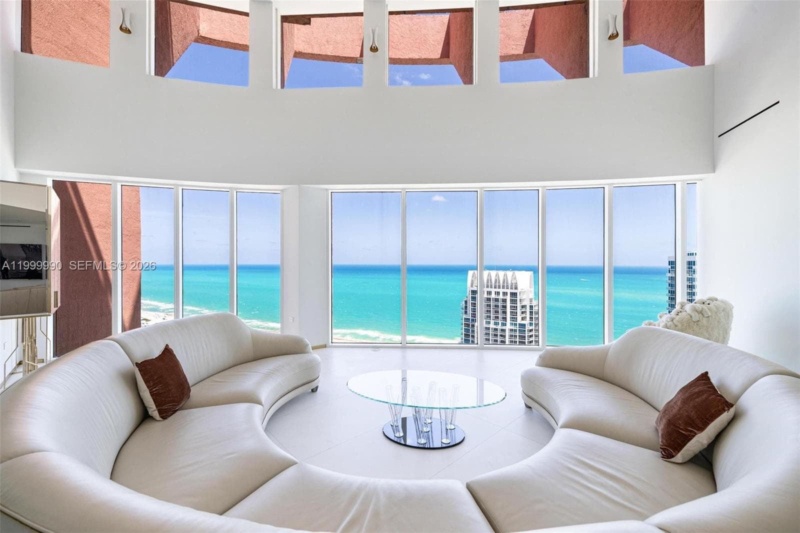 300 S Pointe Dr # 5, Miami Beach FL 33139 — 2