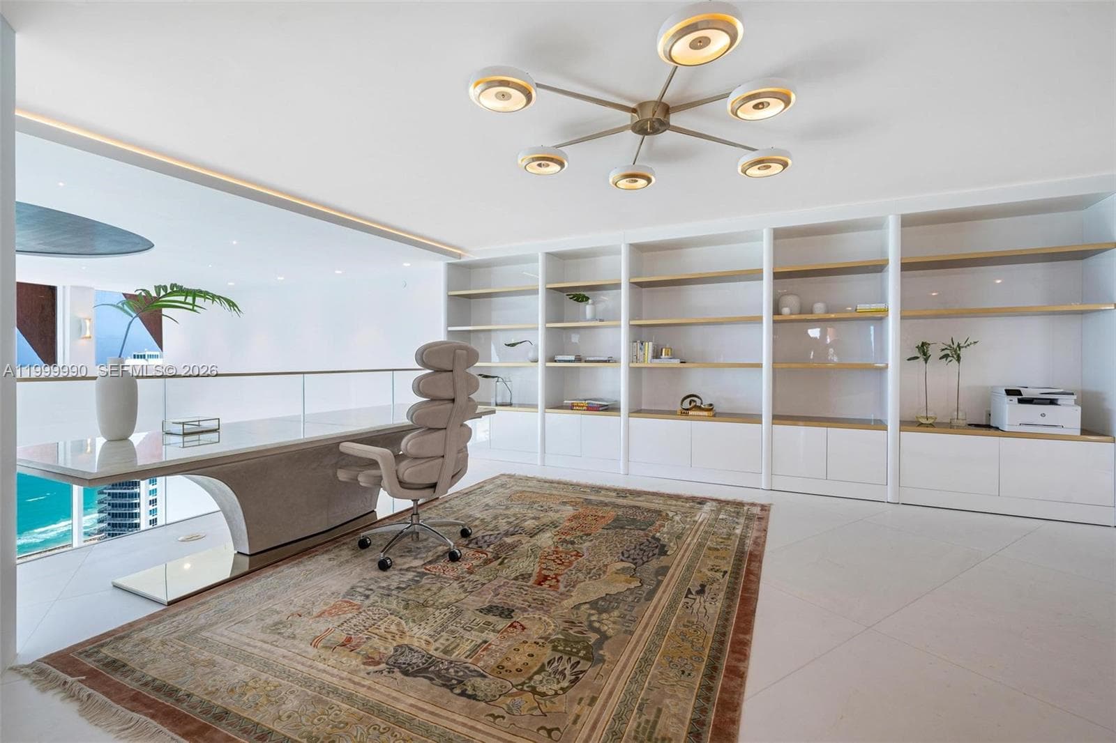 300 S Pointe Dr # 5, Miami Beach FL 33139 — 47