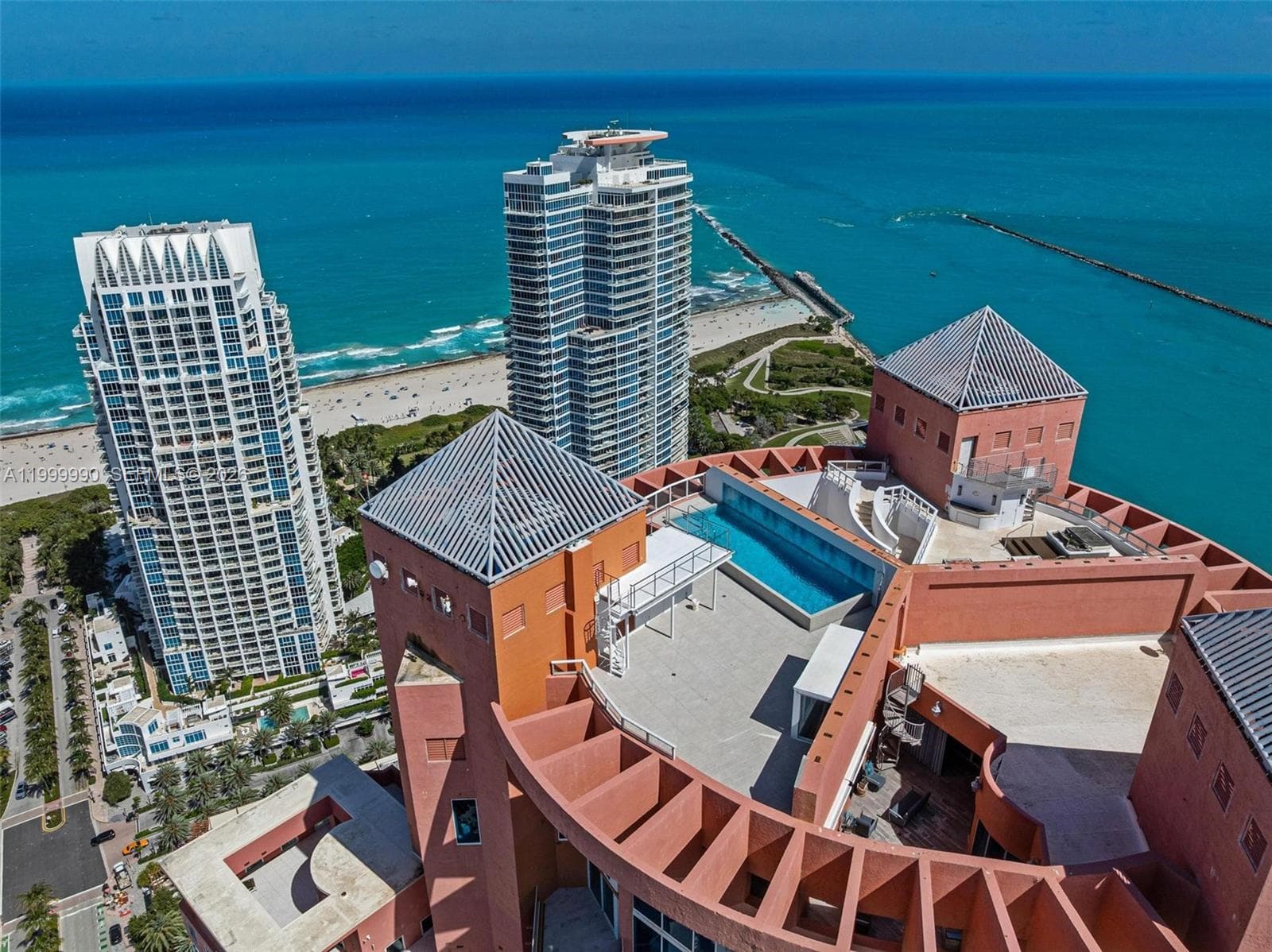 300 S Pointe Dr # 5, Miami Beach FL 33139 — 66